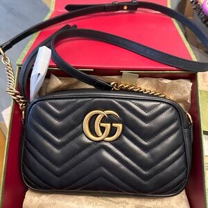 Gucci GG Marmont Small Camera Bag – Black Leather